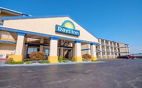 Days Inn And Suites Oklahoma City Moore